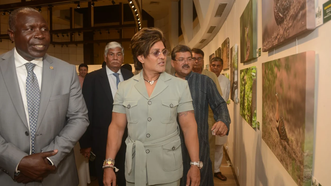 Yash Birla as the Guest of Honour for the inauguration of Photo exhibition 3